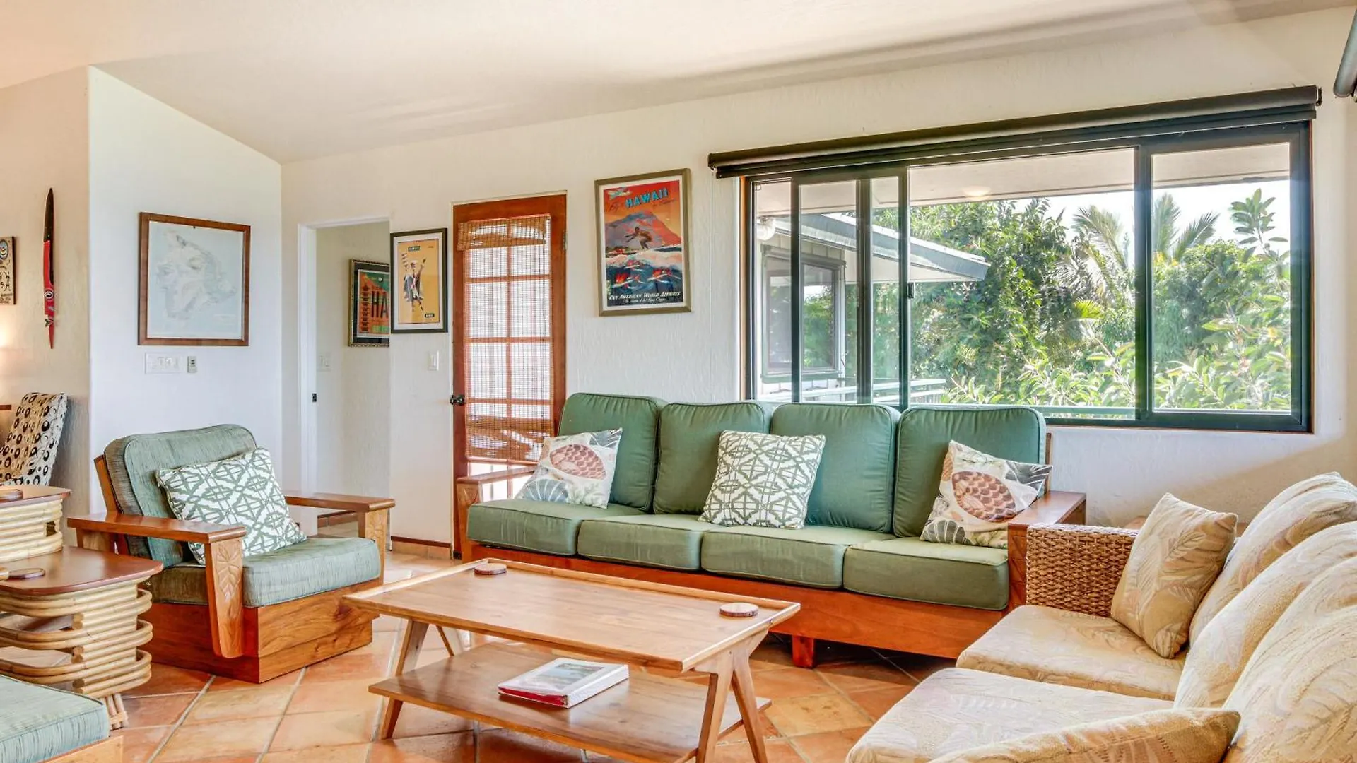 Holiday home Ocean-View Bungalow Walk To Pebbles Beach! Hookena United States